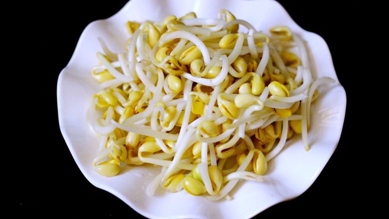 火锅中豆芽的适宜时间