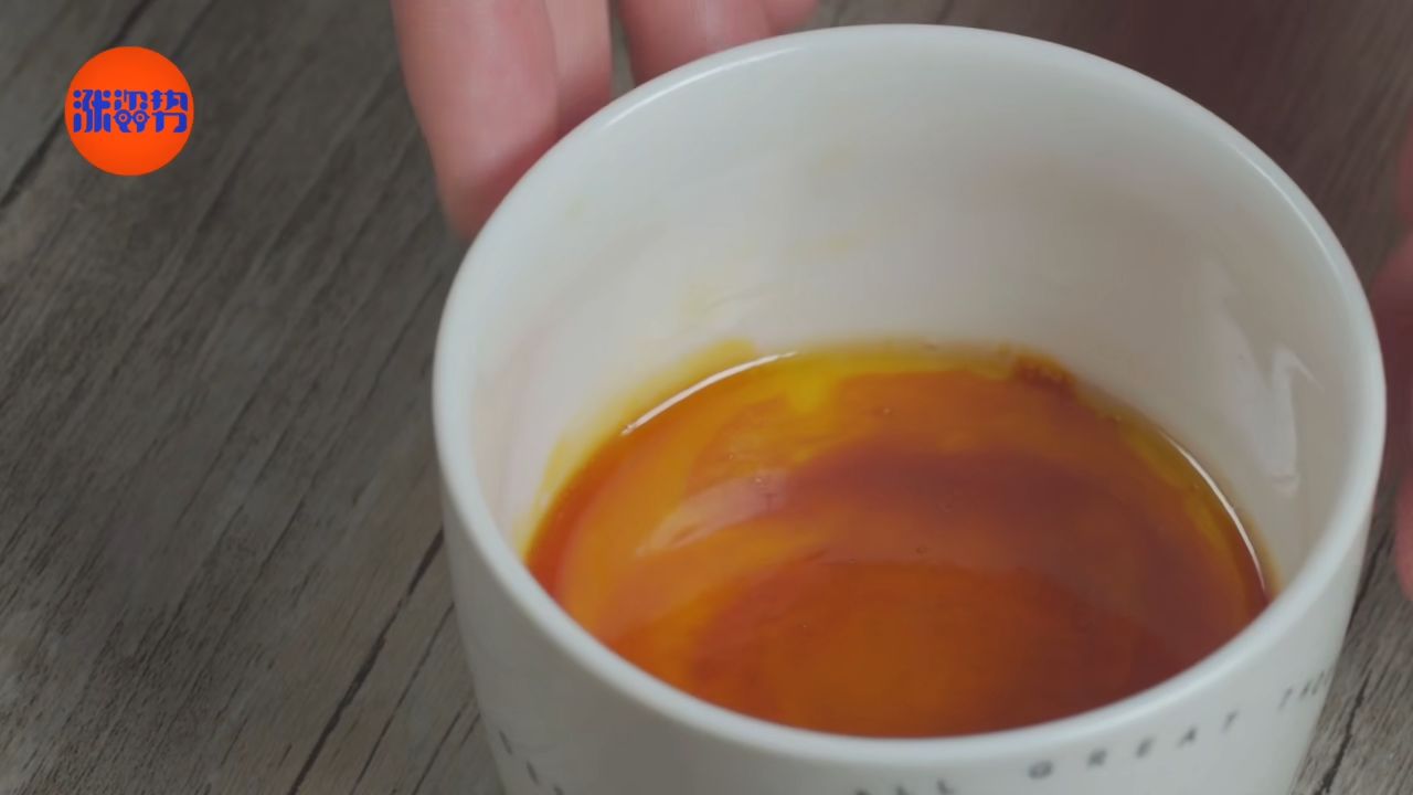 如何用微波炉制作快速香草焦糖布丁