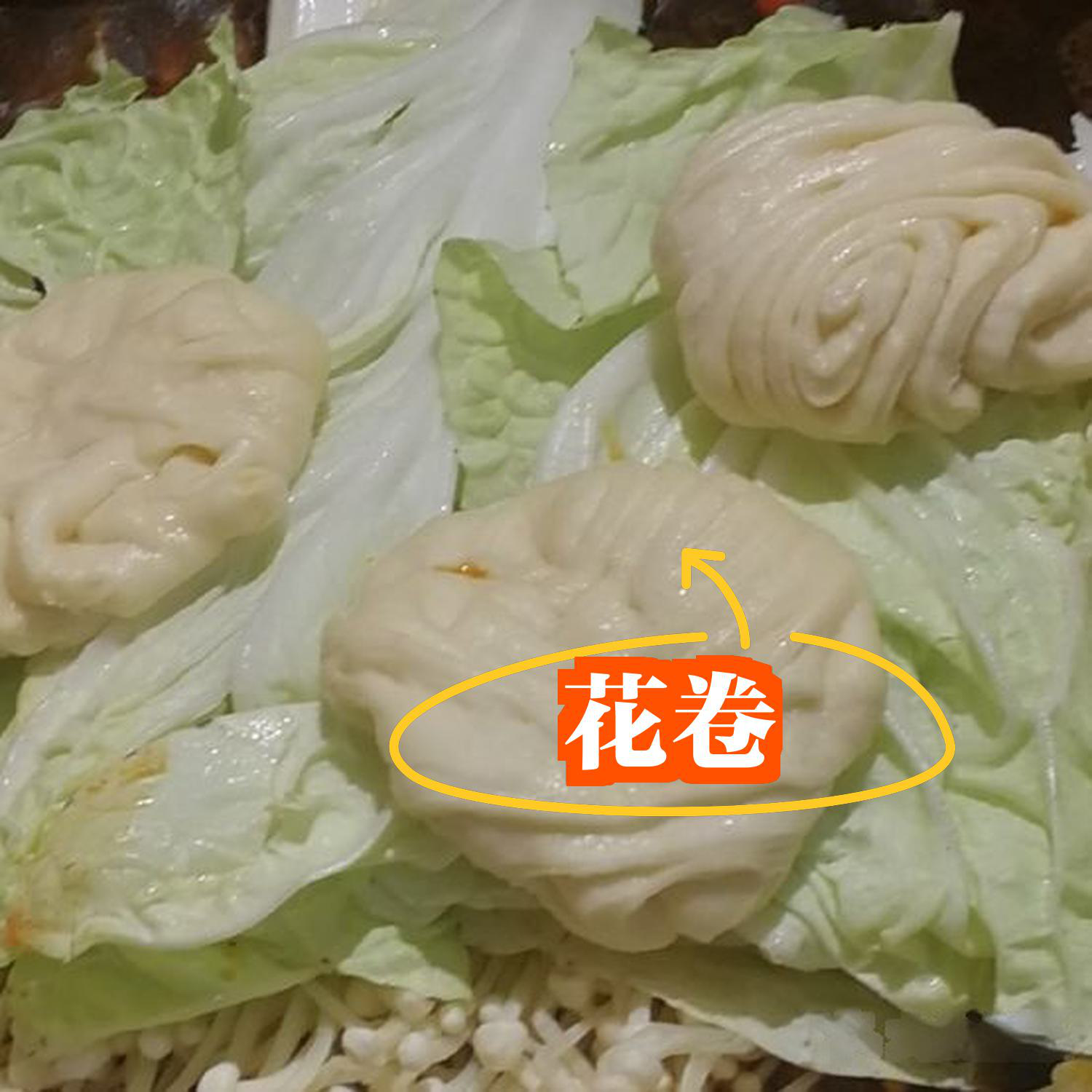 玉米饼与不同口味的沙拉酱搭配